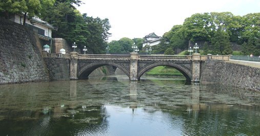 はとバス2・二重橋.jpg